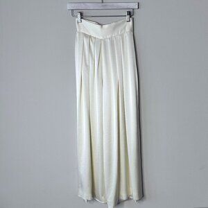 Carmen Marc Valvo Ivory Silky Satin Pleated High Rise Wide Leg Pants Size 2